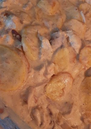 صورة لوصفة صينية الدجاج والبطاطا بصوص الطحينة والحليب شي لذاذة