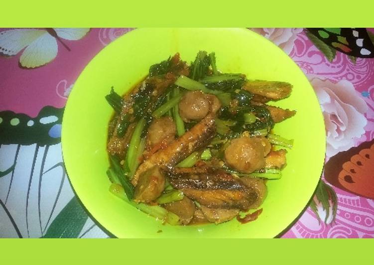 Resep Tumis towiba(tongkol, sawi, baso) 😄, Bikin Ngiler