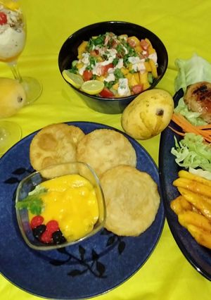 A picture of Mango platters.