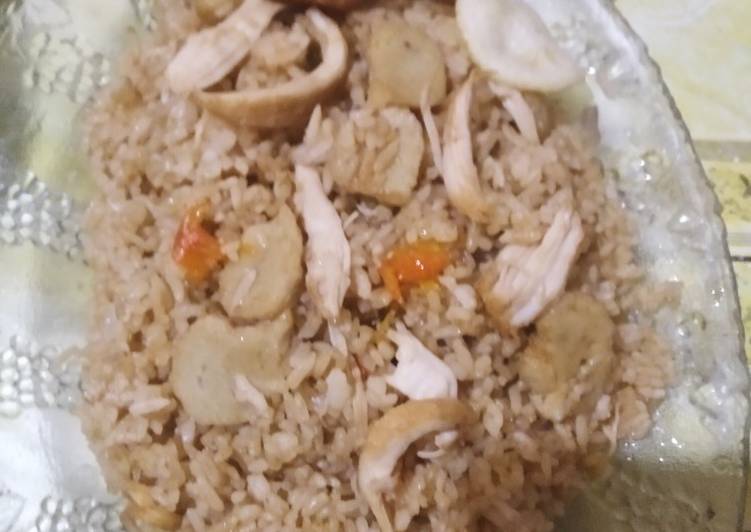Proses Membuat Nasi goreng ayam bakso, Bisa Manjain Lidah