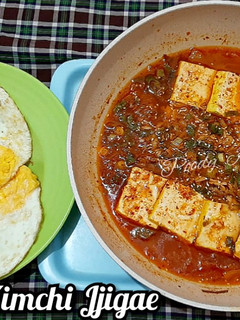 Foto resep Chamchi Kimchi Jjigae (Tuna Kimchi Stew)
