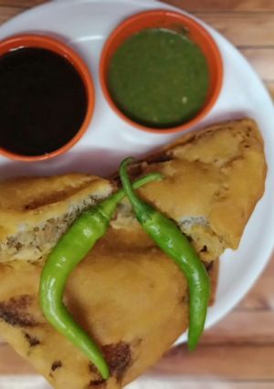 आलू ब्रेड पकौड़ा (Aloo Bread Pakoda recipe in Hindi) रेसिपी मुख्य फोटो