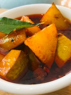 कैरीचा गोज्जु (Kairicha Gojju Recipe In Marathi) रेसिपी चे मुख्य फोटो