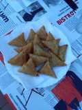 Briwats de pollo y fideos chinos