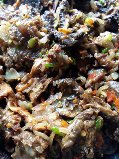 A picture of Peppered beef sauce.