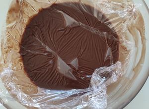 Une photo de Ganache chocolat au lait pour macaron