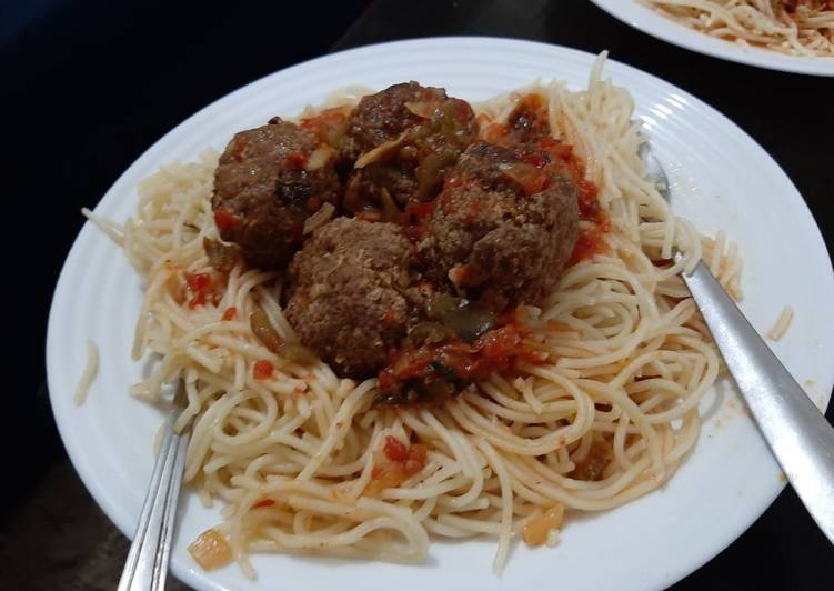 Recipe of Homemade Spaghetti &amp; Meat Balls in tomato sauce