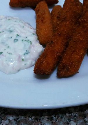 A picture of Fish Fingers and Tartar Sauce.