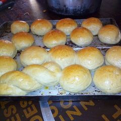 A picture of Bread roll.
