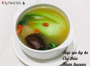 Hình của món Soup gà cải thìa nấm đông cô kỹ tử.