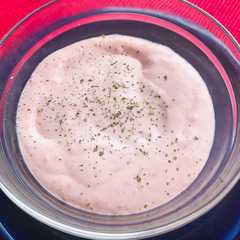 Una foto de Mousse de 🍓🍓🍓🍓🍓 frutillas o fresas, fácil, rápido (10 minutos)y riquísimo. Apto Keto 😜😜😜