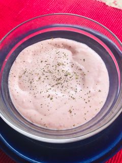 Una foto de Mousse de 🍓🍓🍓🍓🍓 frutillas o fresas, fácil, rápido (10 minutos)y riquísimo. Apto Keto 😜😜😜