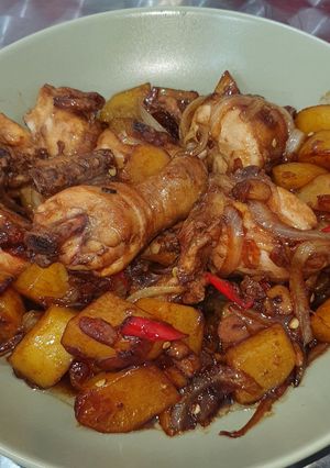 Foto resep Ayam kentang kecap ala2 catering