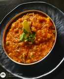 Pav bhaji (raw banana)