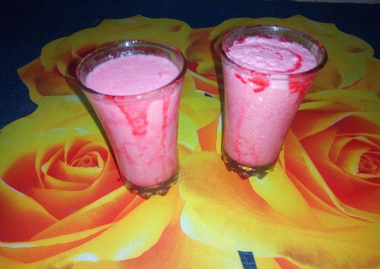 Step-by-Step Guide to Make Award-winning Cooling &amp; Refreshing Rose Lassi