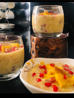 सेवई कस्टर्ड(SEVIYAN FRUITS CUSTARD RECIPE IN HINDI) रेसिपी मुख्य फोटो