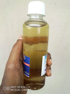 A picture of Clove Oil.