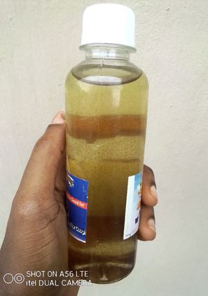 A picture of Clove Oil.
