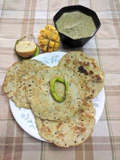 मिक्स ग्रेन पॅनकेक (Multi Grain Pancake Recipe in Marathi) रेसिपी चे मुख्य फोटो