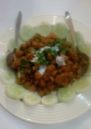 A picture of Soya chunks.