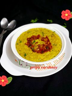 मिक्स दाल चावल खिचड़ी (Mix dal chawal khichdi recipe in hindi) रेसिपी मुख्य फोटो