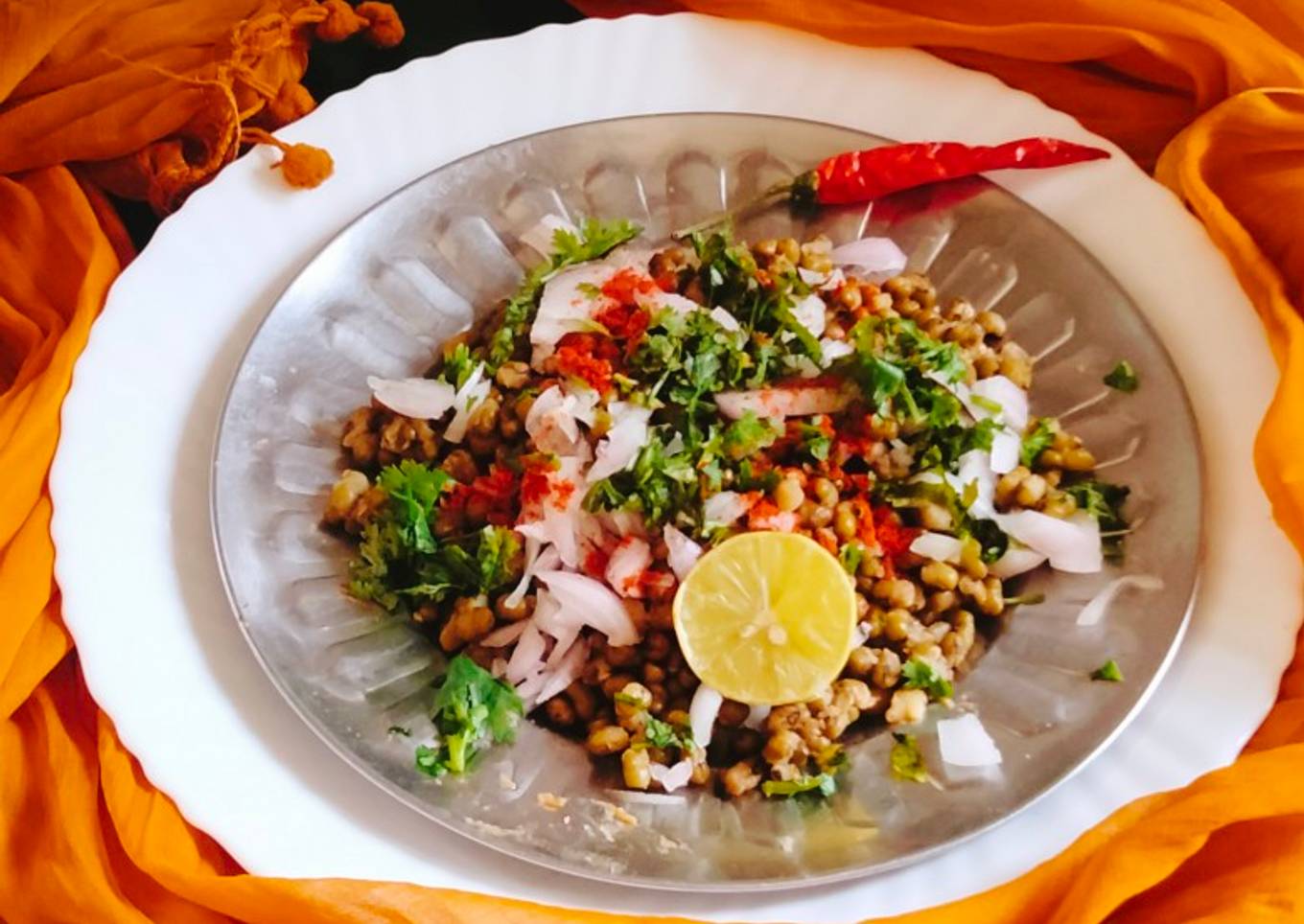 Moong chaat 😋 Boil Moong chaat 😋