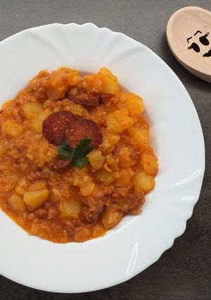 Paprikás krumpli kolbásszal recept fotója