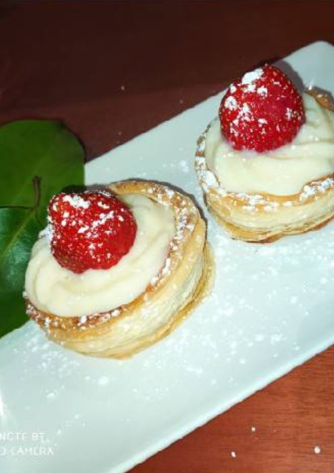 Una foto de Cestitas con crema pastelera