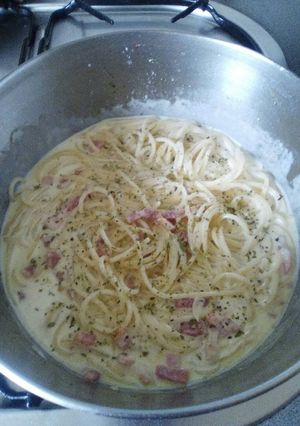 Una foto de Espaguetis Carbonara a mi manera