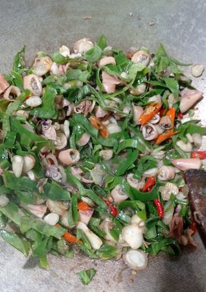 Foto resep Tumis Cumi daun kencur