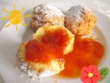 Gyors túrótöltelékes gombóc, zsírral és sárgabarack lekvárral 🍑