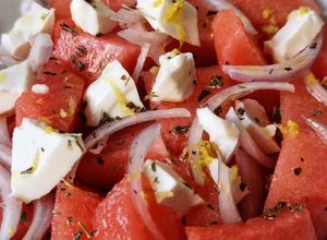 Foto principal de Ensalada de sandía y queso feta y menta