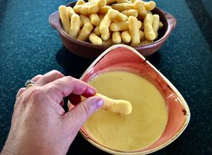 Una foto de Salsa de ají amarillo (símil Tarí)