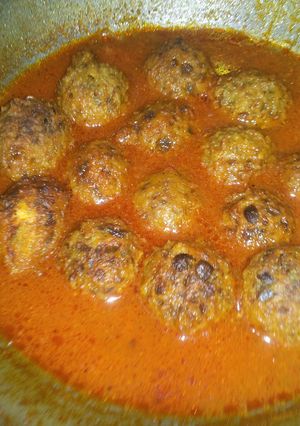 A picture of Peas kofta curry.