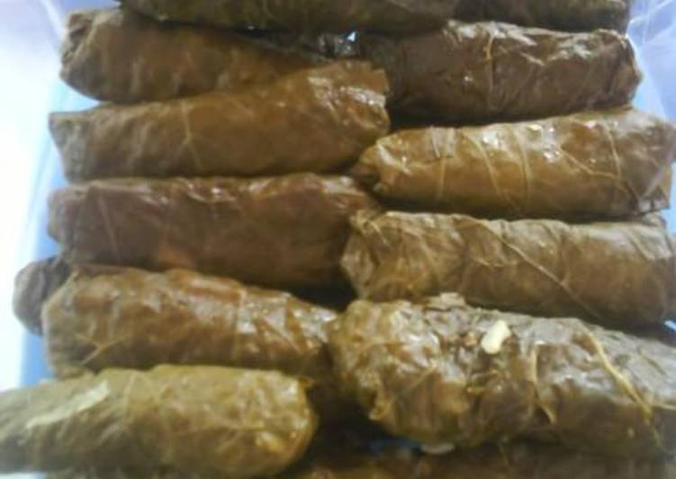 Steps to Make Quick Fylla (grape leaves)