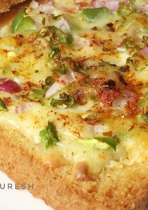 A picture of Chilli Cheese Toast.