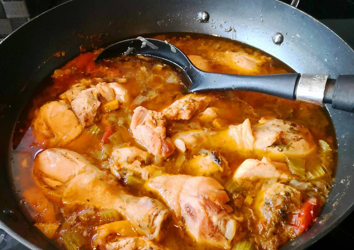 Mom's Semur Chicken(Chicken with Sweet Soya sauce) 😙🐥🍅🌶🍝🥗
