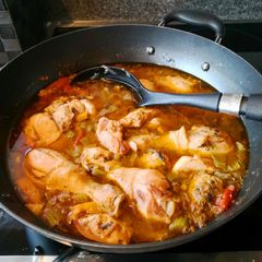 A picture of Mom's Chicken Semur (Chicken with Sweet Soya sauce) 😙🐥🍅🌶🍝🥗.