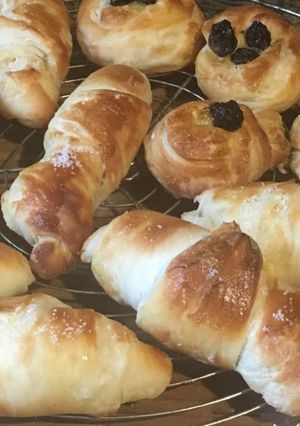 Una foto de Panadería: Facturas de grasa (hojaldre criollo)