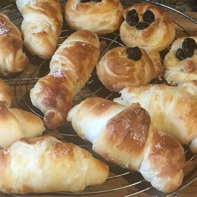 Panadería: Facturas de grasa (hojaldre criollo) Receta de martalhanna-  Cookpad