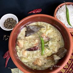 A picture of Lau Shukto (Bottlegourd / Lauki Curry - Bong Style).