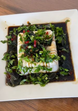 尖椒皮蛋豆腐 的食譜成品照片