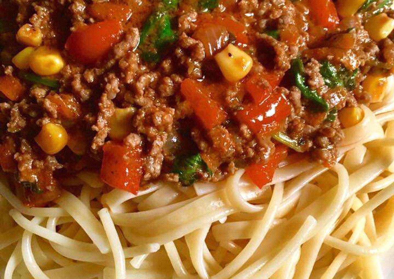Spaghetti and minced meat