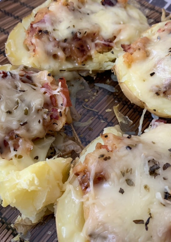 Una foto de Patata rellena de jamón serrano