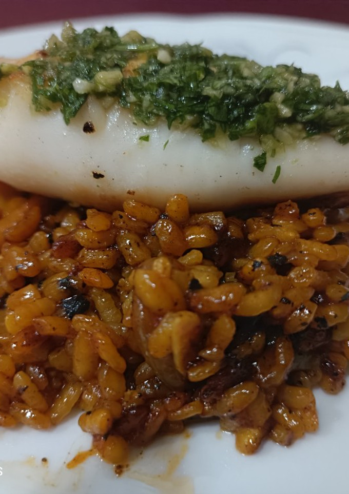 Una foto de Arroz con calamares