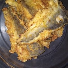 A picture of Fried fish.