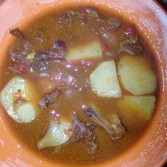 A picture of Meat stew.