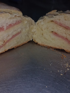 Una foto de Pan casero relleno 😋