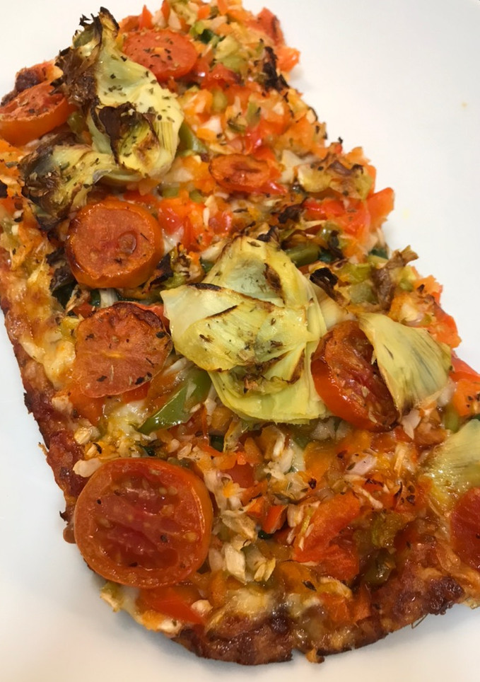 Una foto de Pizza vegetal con base de coliflor en Airfryer Cosori