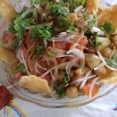 A picture of Papri chaat.